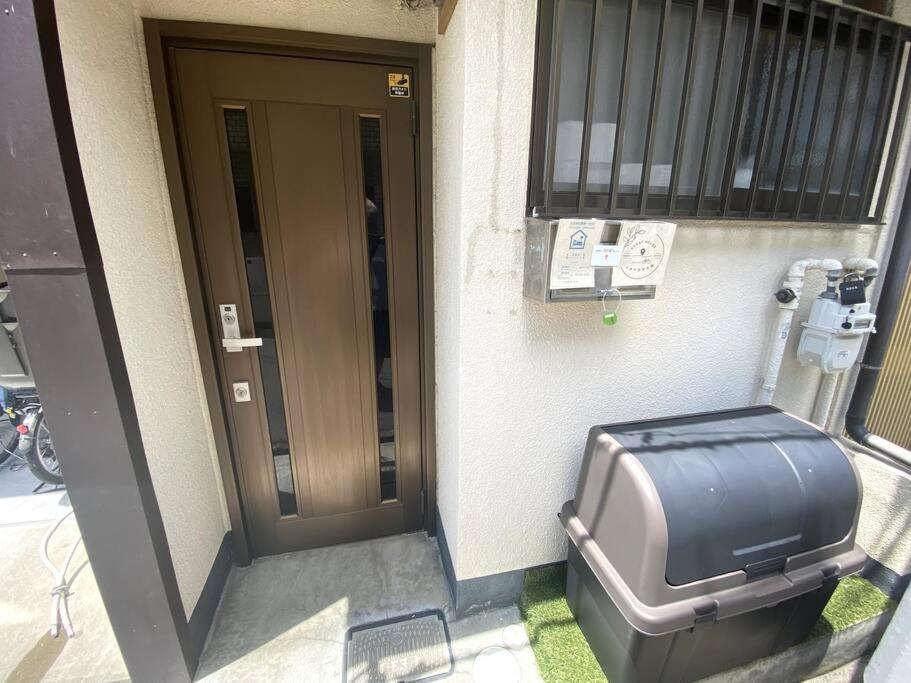 Apartment Layover 一軒家貸し切り物件 大阪と京都と神戸にアクセス抜群 *