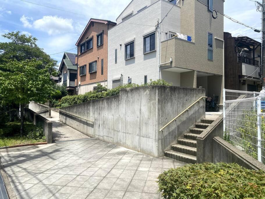 Layover 一軒家貸し切り物件 大阪と京都と神戸にアクセス抜群 *